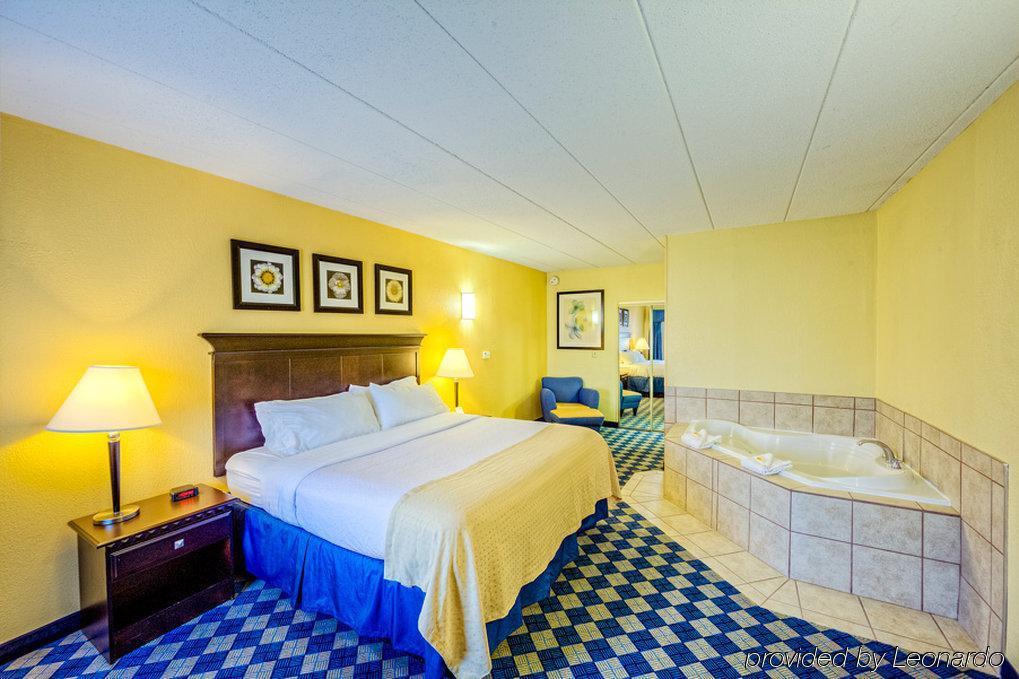 Holiday Inn Columbus North I-270 Worthington Ngoại thất bức ảnh