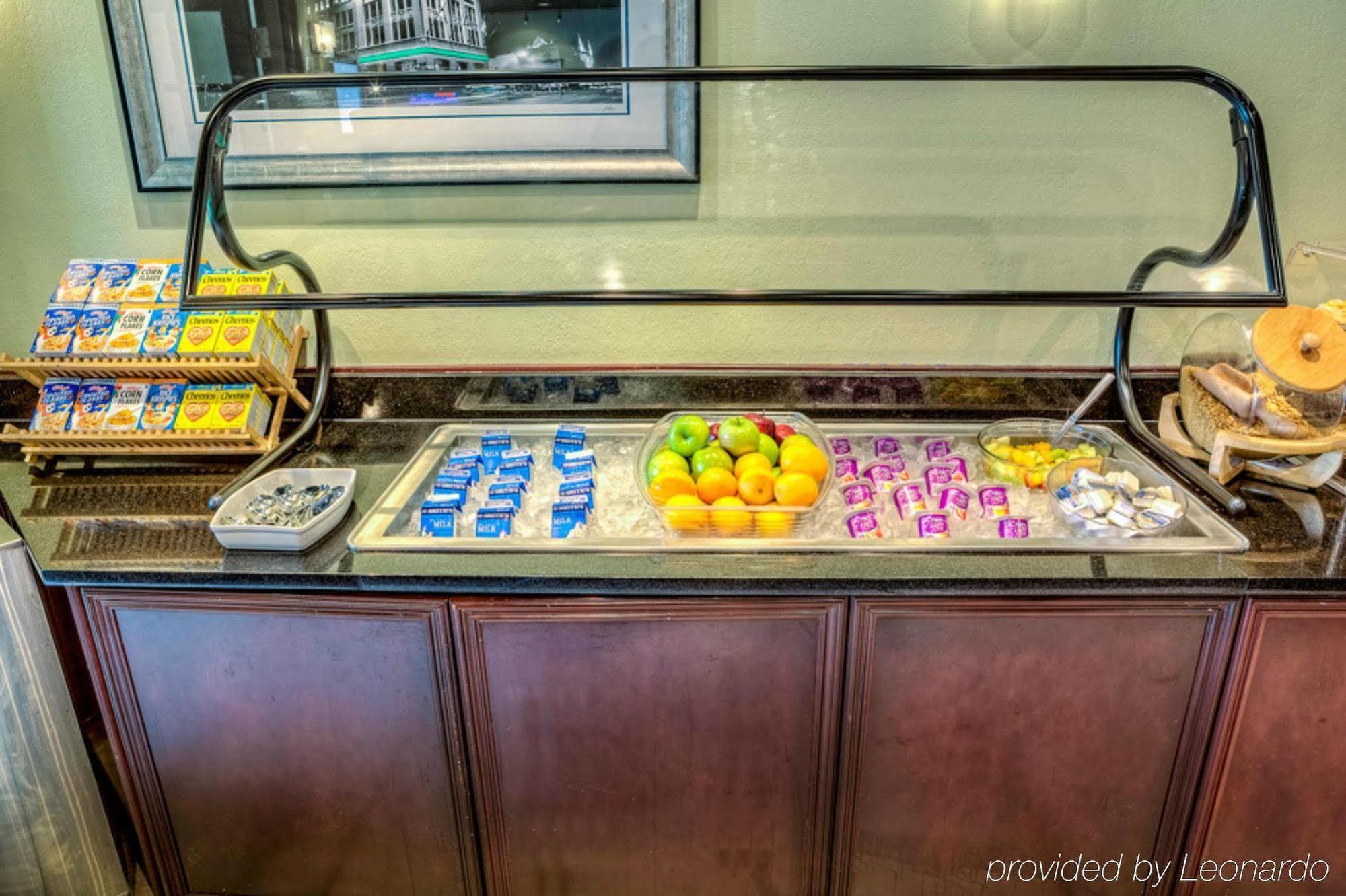 Holiday Inn Columbus North I-270 Worthington Ngoại thất bức ảnh