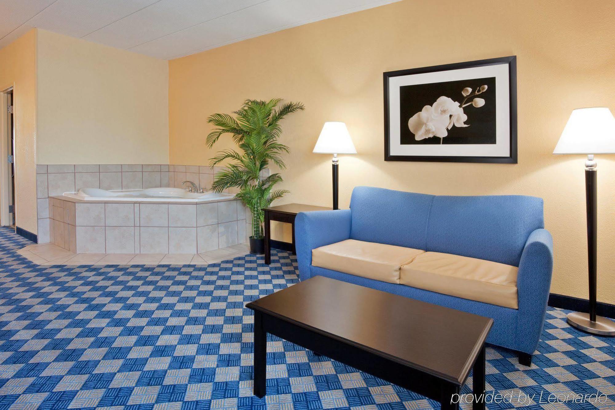 Holiday Inn Columbus North I-270 Worthington Ngoại thất bức ảnh