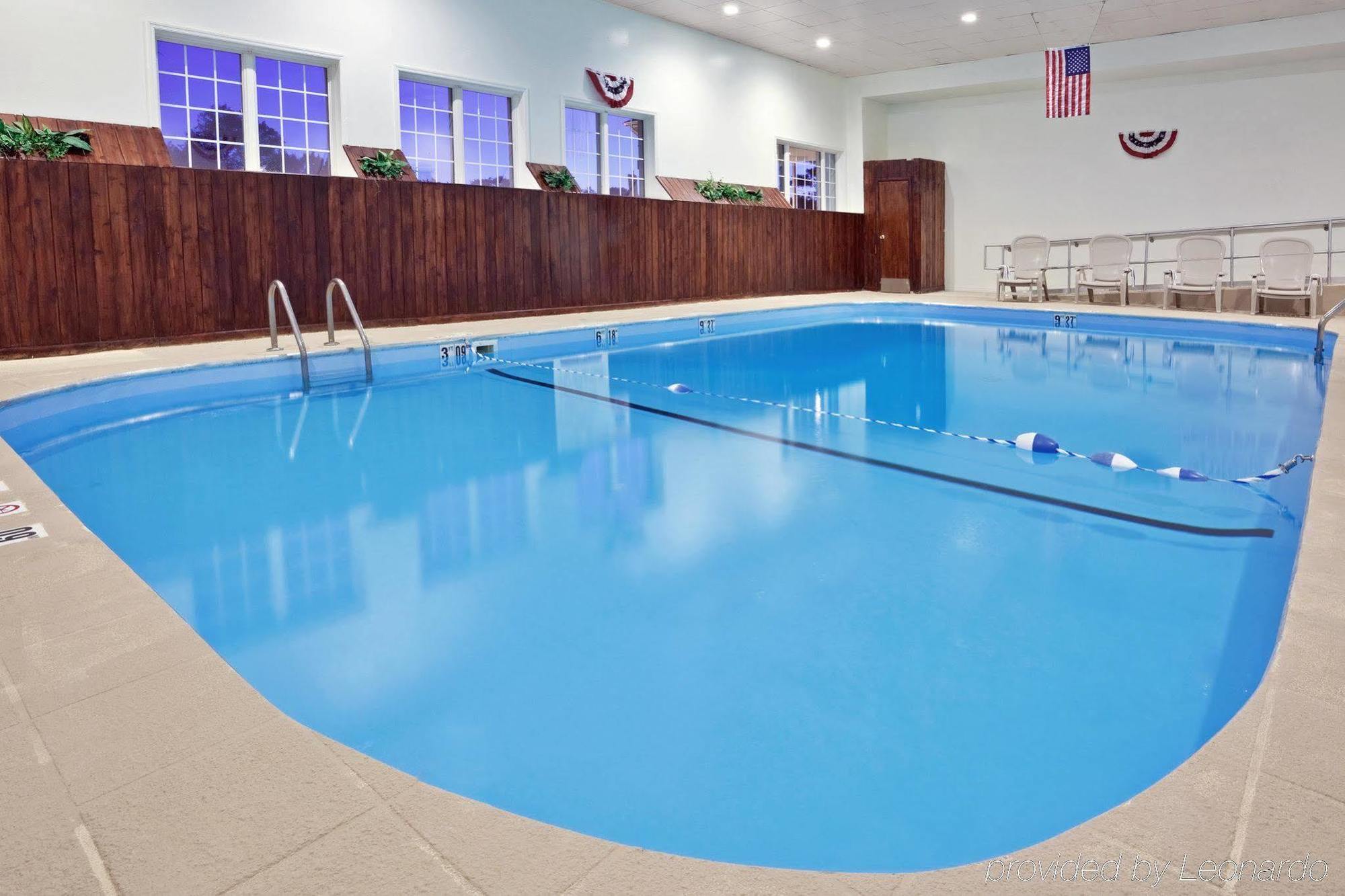 Holiday Inn Columbus North I-270 Worthington Ngoại thất bức ảnh